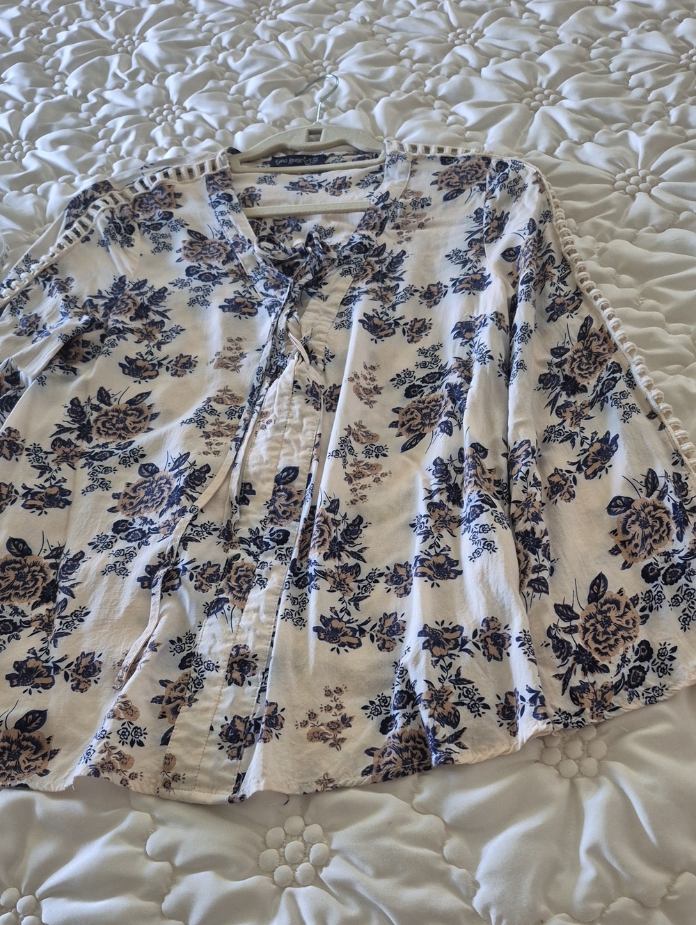 Tie-Front Floral Tunic Top in Cream and Navy
